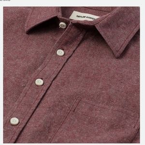 Taylor Stitch - The Short Sleeve California in Burgundy Hemp